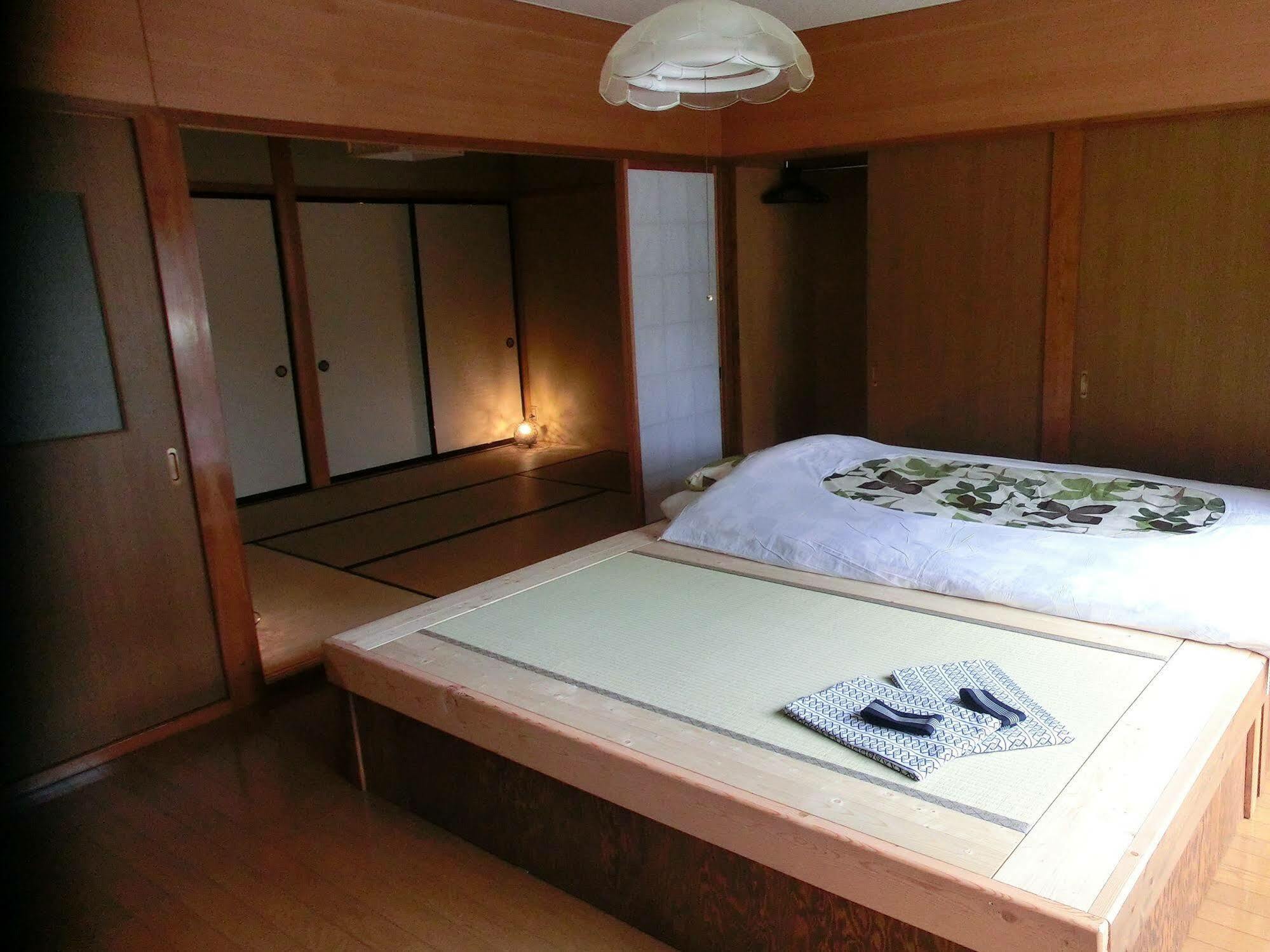 Hotel Takayama Ninja House Exterior foto