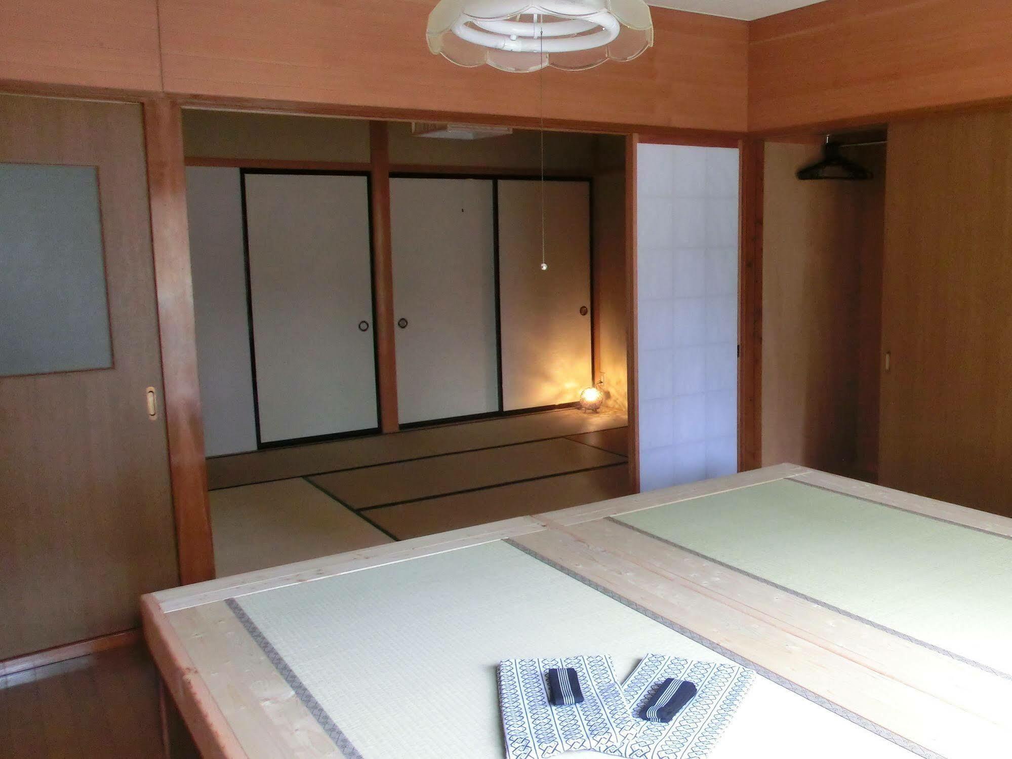 Hotel Takayama Ninja House Exterior foto